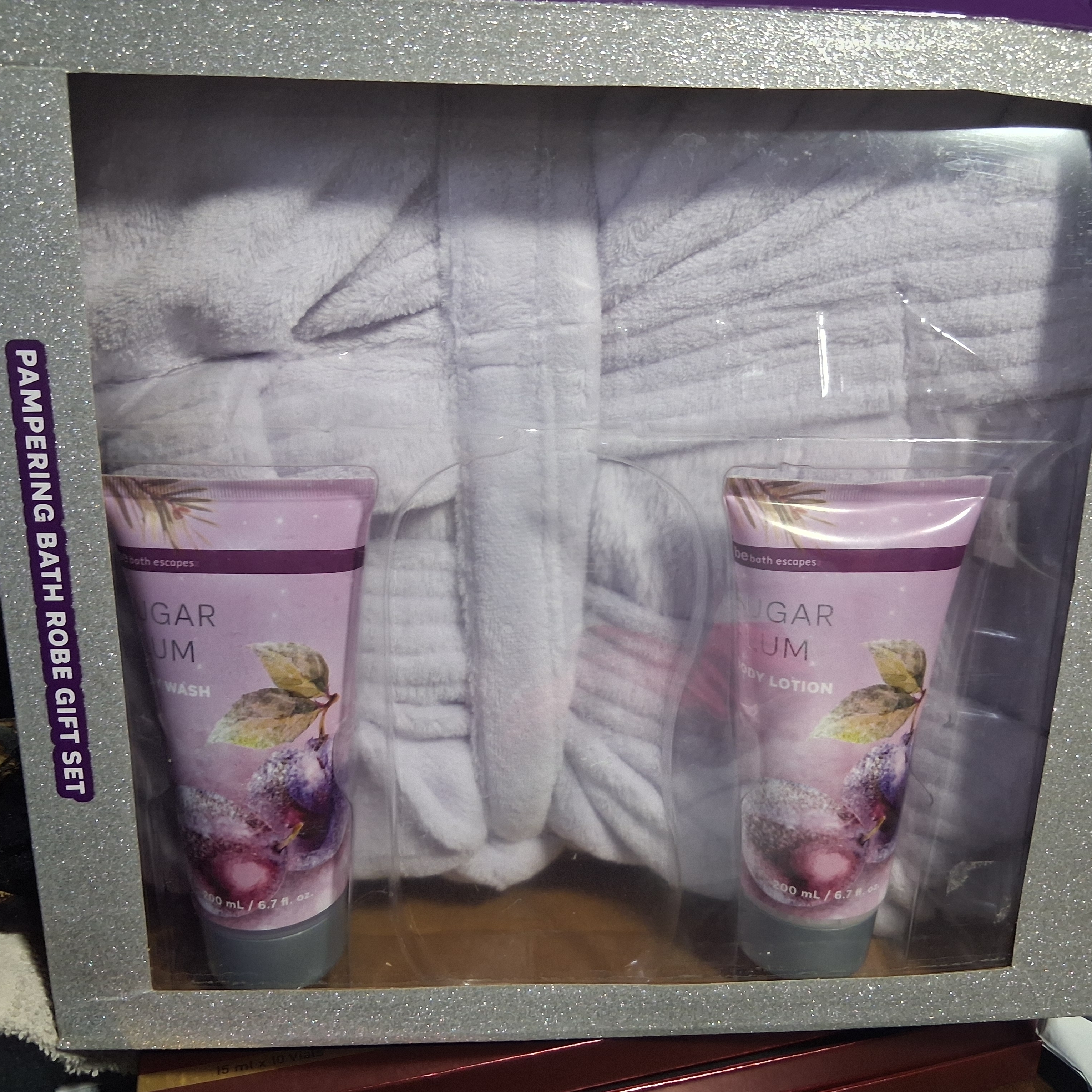 Luxurious Bath  Body Set  White